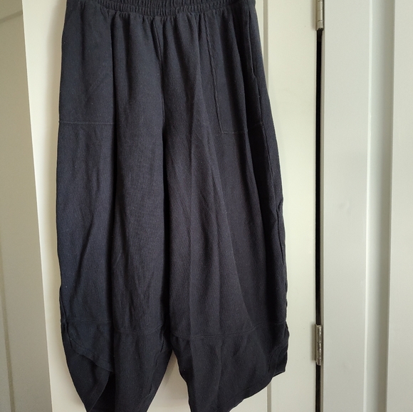 Free People cotton pants, new condition, black, size M - Picture 1 of 5